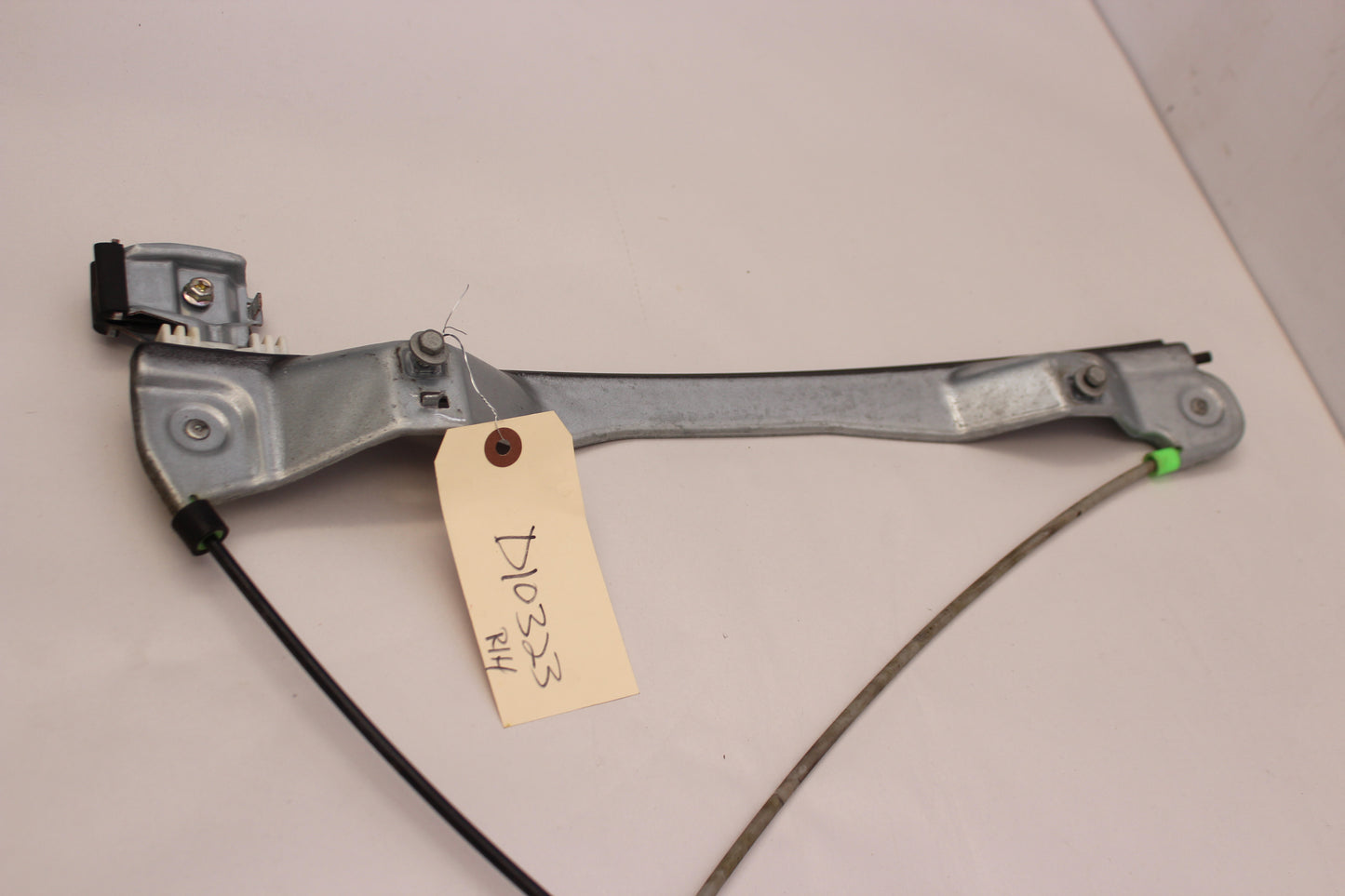 2009 Pontiac G8 GT Front RH Passenger Window Regulator Motor OEM - Day's Parts Yard