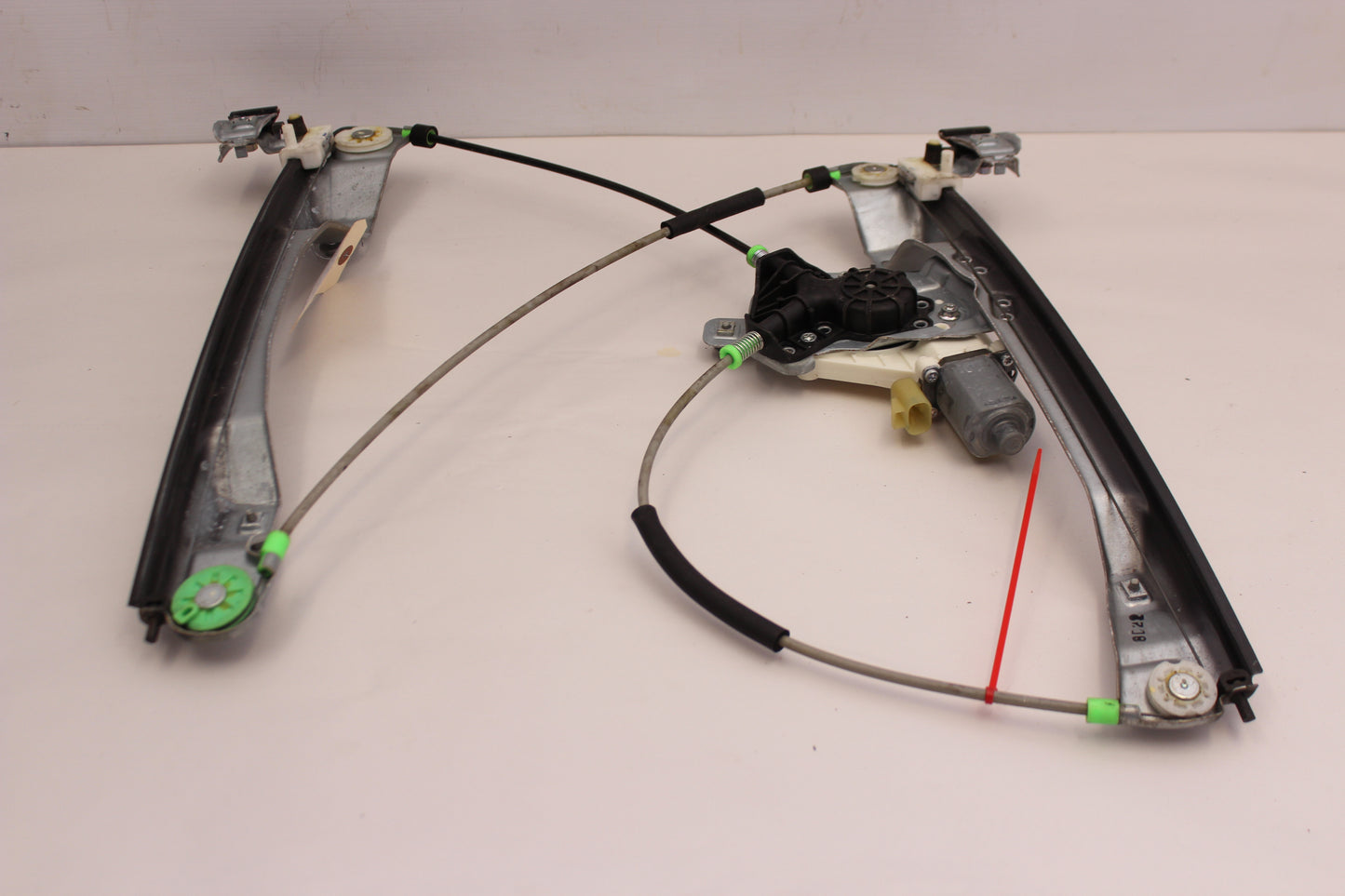 2009 Pontiac G8 GT Front RH Passenger Window Regulator Motor OEM - Day's Parts Yard