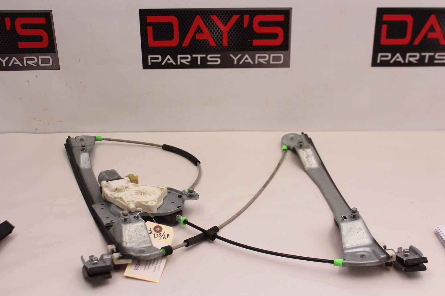 2009 Pontiac G8 GT Front LH Driver Door Window Regulator Motor OEM - Day's Parts Yard