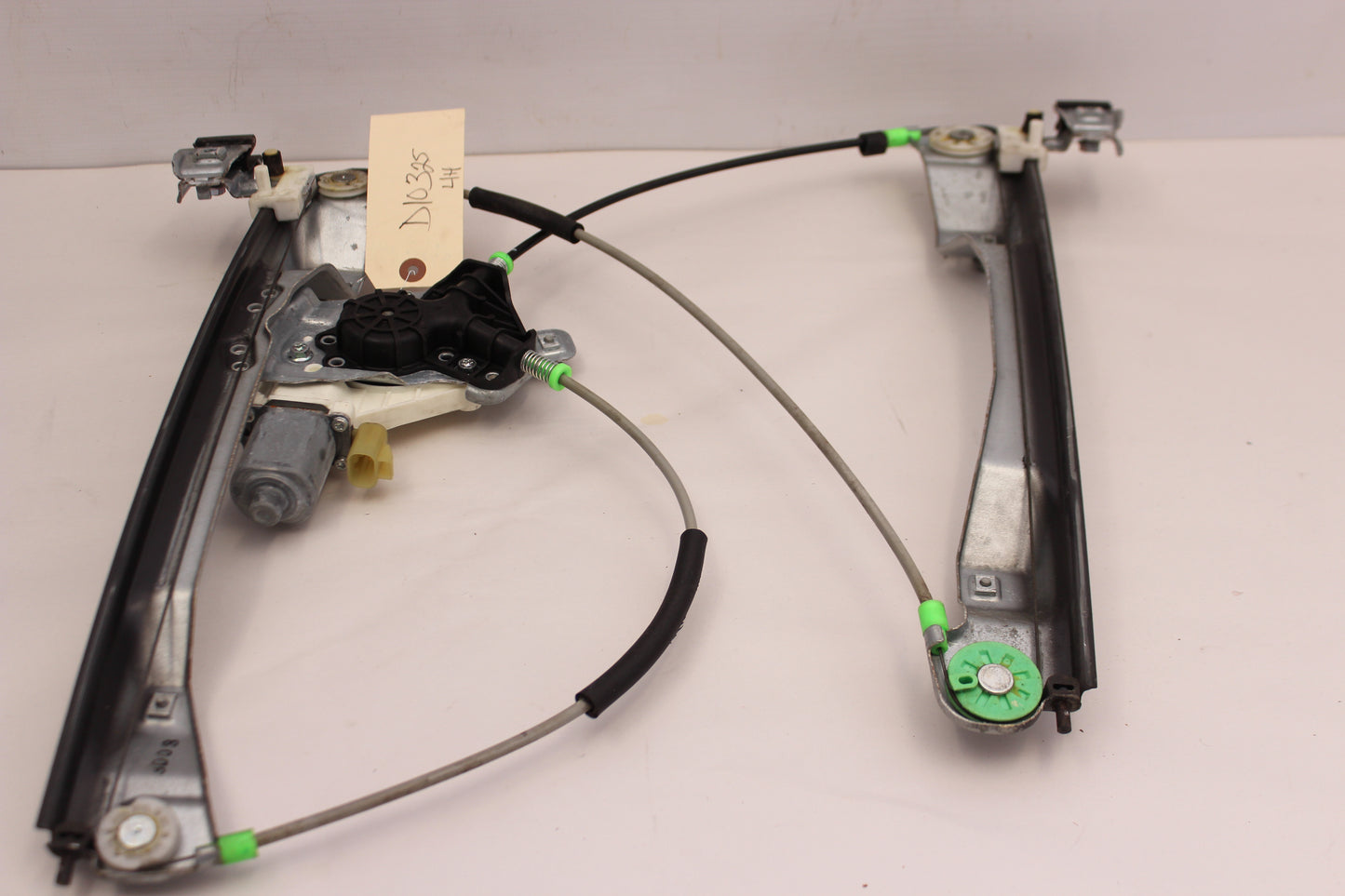 2009 Pontiac G8 GT Front LH Driver Door Window Regulator Motor OEM - Day's Parts Yard