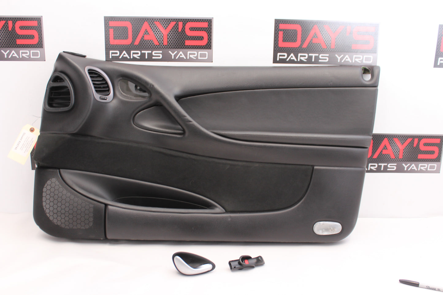 2006 Pontiac GTO Front RH Passenger Door Panel OEM - Day's Parts Yard