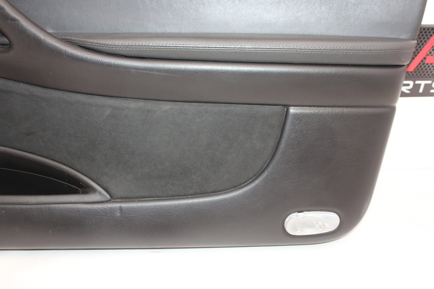 2006 Pontiac GTO Front RH Passenger Door Panel OEM - Day's Parts Yard