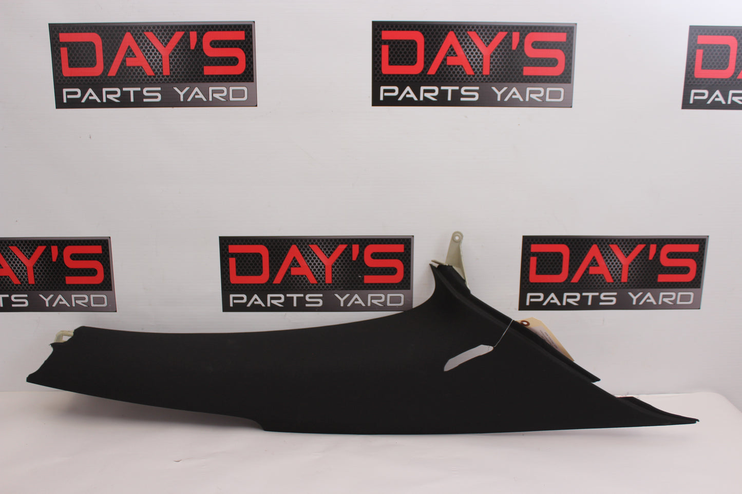 2006 Pontiac GTO LH Driver Rear C Pillar Trim Seat Belt Cover 92089331 OEM - Day's Parts Yard