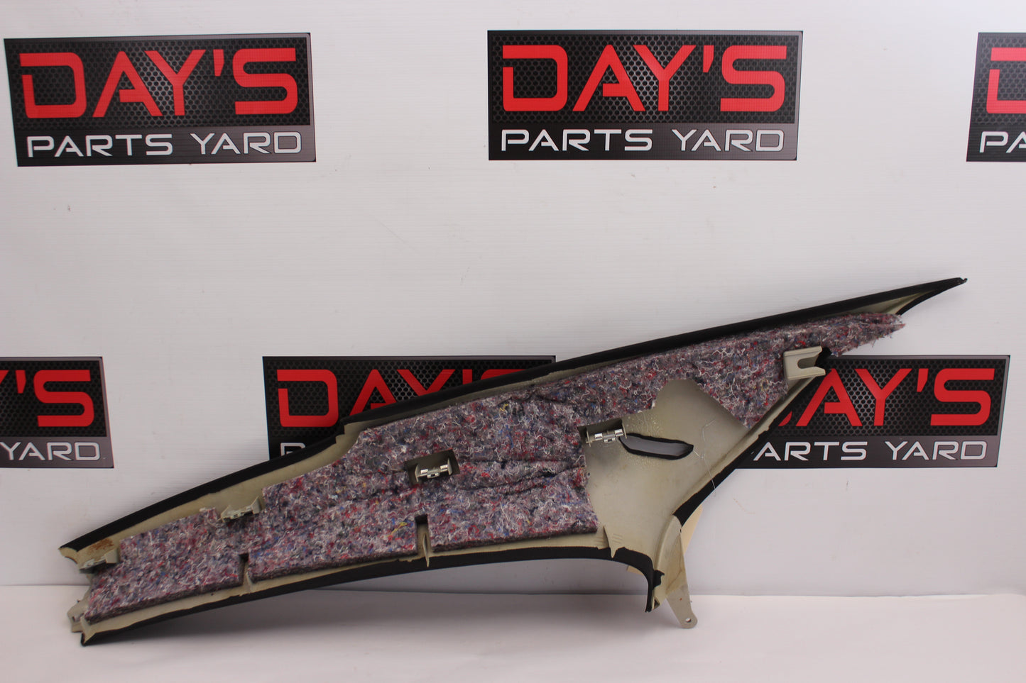 2006 Pontiac GTO LH Driver Rear C Pillar Trim Seat Belt Cover 92089331 OEM - Day's Parts Yard