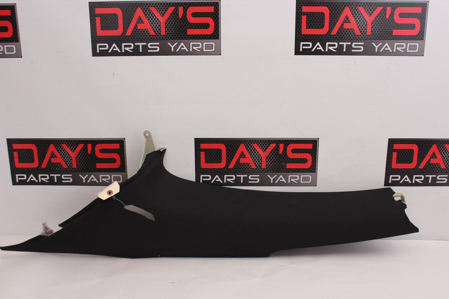 2006 Pontiac GTO RH Passenger Rear C Pillar Trim Seat Belt Cover 92089330 OEM - Day's Parts Yard
