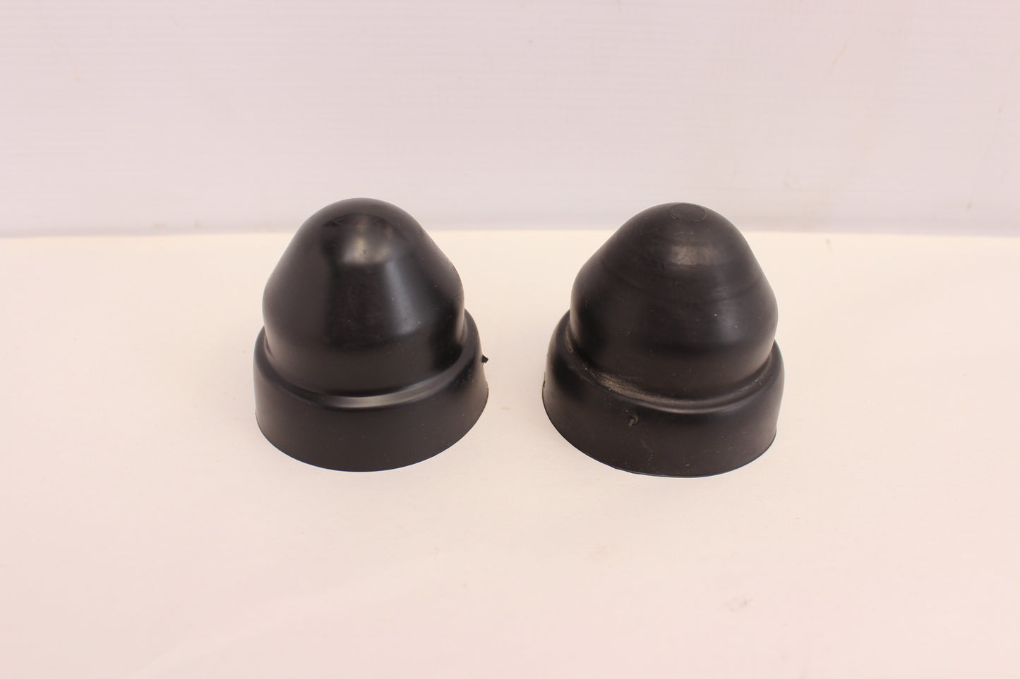 2005 Pontiac GTO Rear Shock Absorber Strut Cap Covers Set 90278429 - Day's Parts Yard