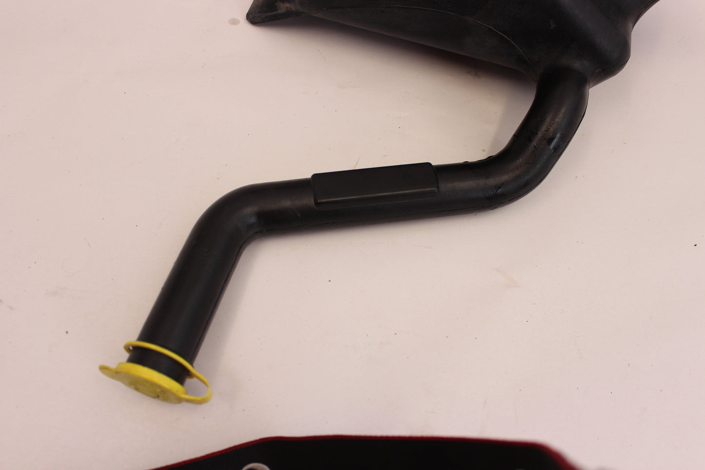 2005 Pontiac GTO Windshield Washer Reservoir 4053229 OEM - Day's Parts Yard