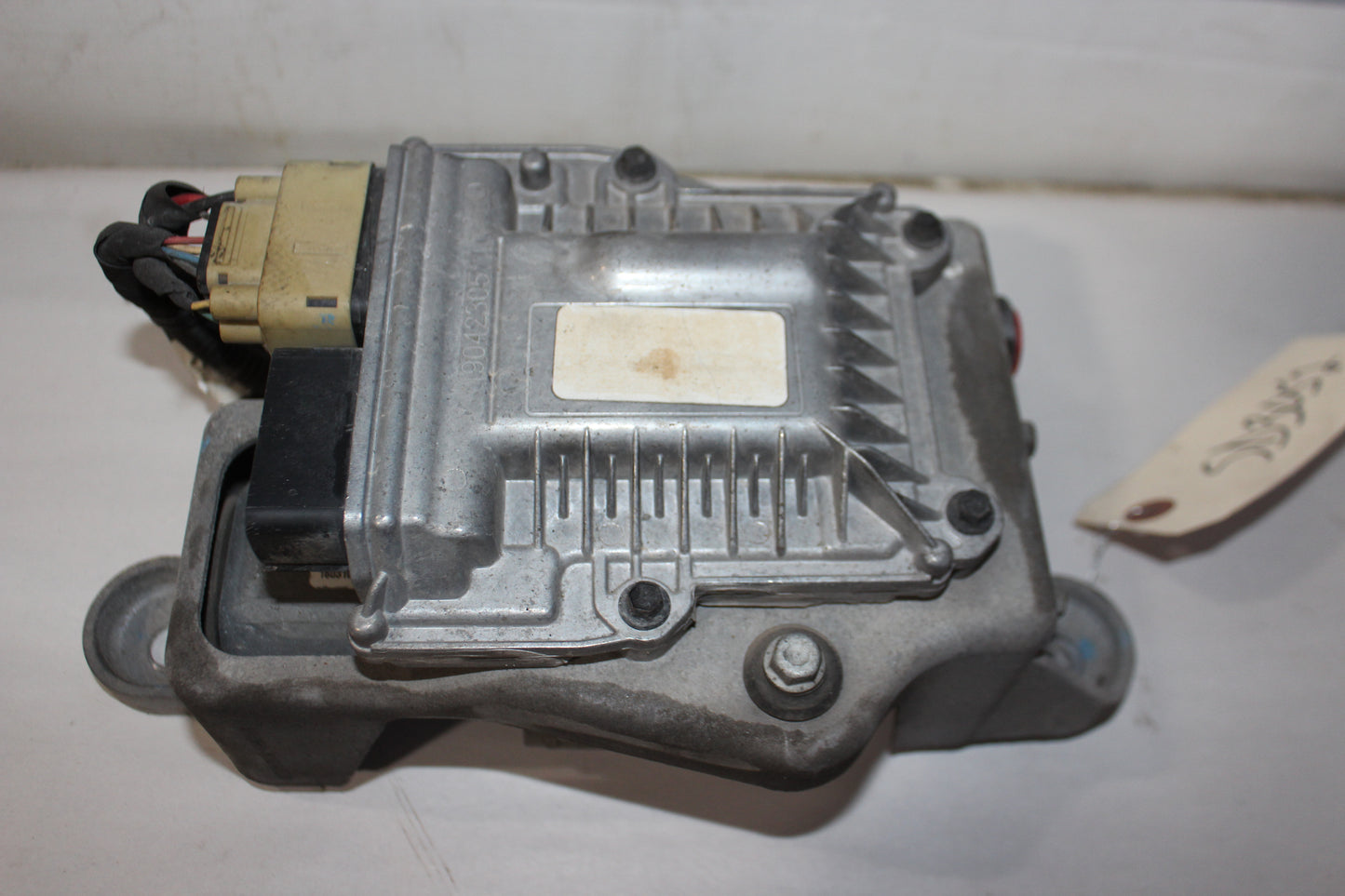 2017 Chevrolet Camaro ZL1 Rear Differential Actuator Module 9042305 OEM - Day's Parts Yard