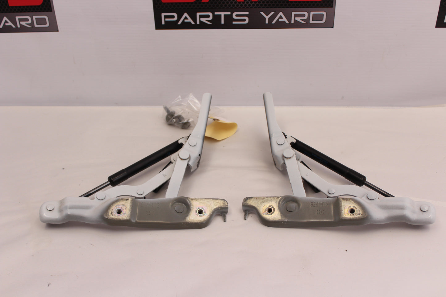 2014 Chevy SS Sedan LH & RH Trunk Hinges 92270113 92270114 OEM - Day's Parts Yard