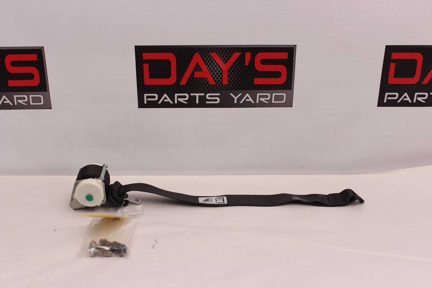 2014 Chevy SS Sedan Rear LH Seat Belt Retractor 92458008 OEM - Day's Parts Yard