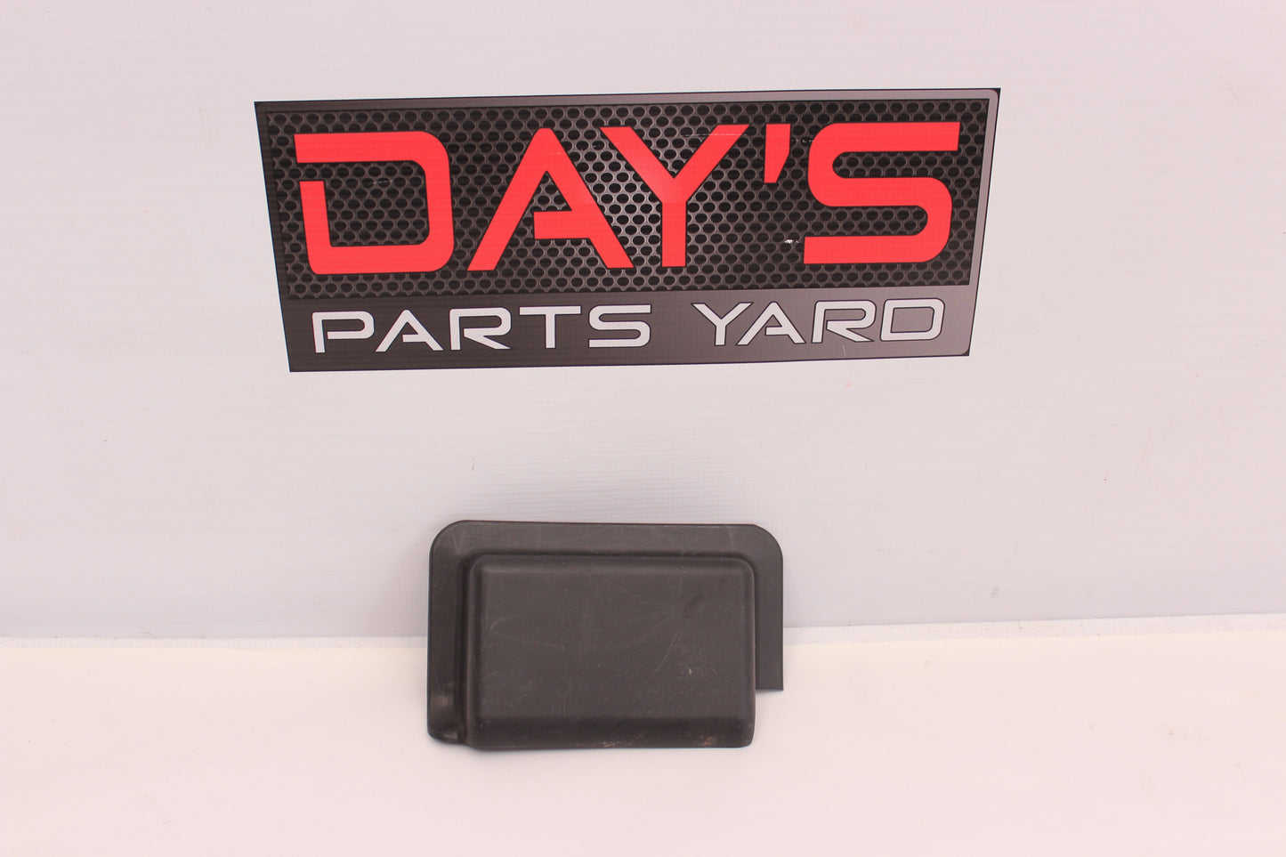 2014 Chevy SS Sedan RH Passenger Seat Plug Cover 92292421 OEM - Day's Parts Yard