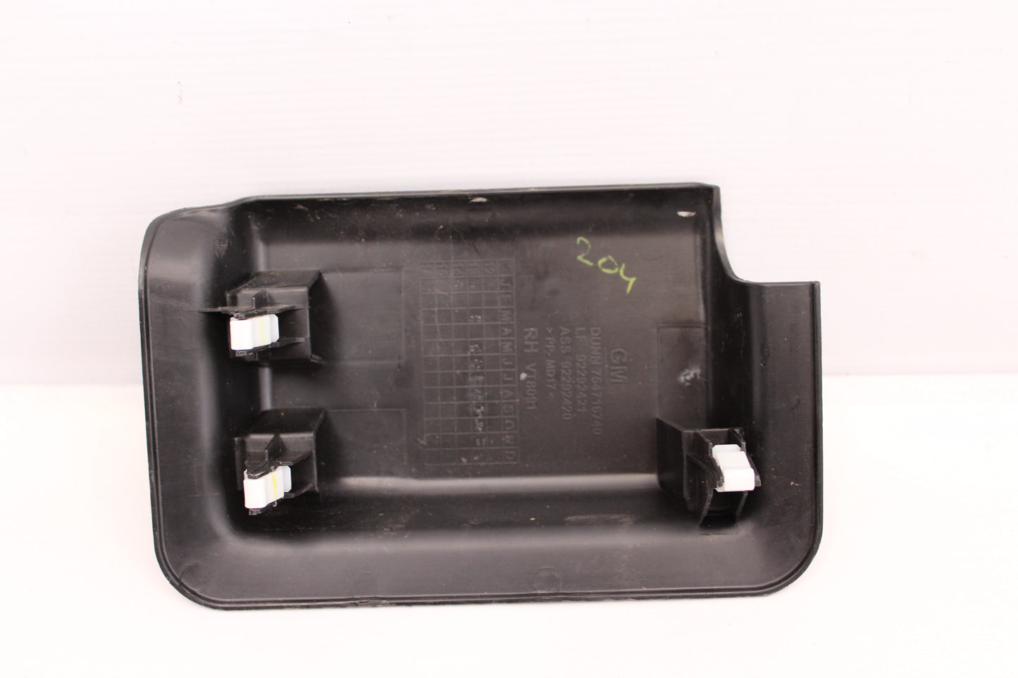 2014 Chevy SS Sedan RH Passenger Seat Plug Cover 92292421 OEM - Day's Parts Yard