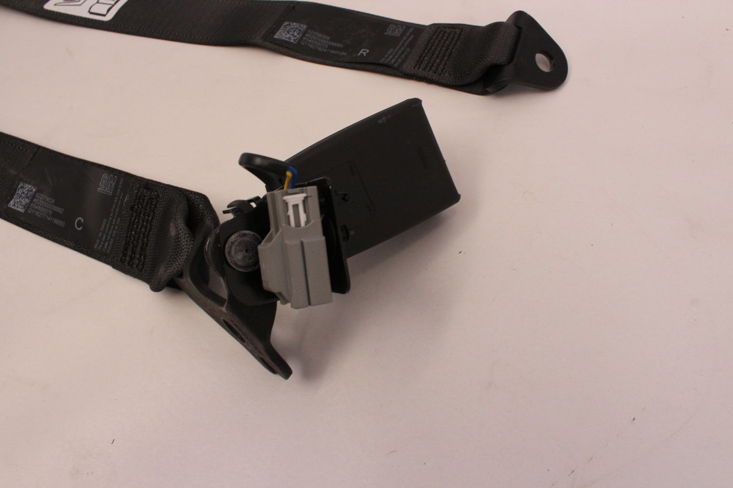 2017 Chevy SS Sedan Rear Seat Belt Set Retractors & Buckles 92458009 92275628 92458008 OEM - Day's Parts Yard