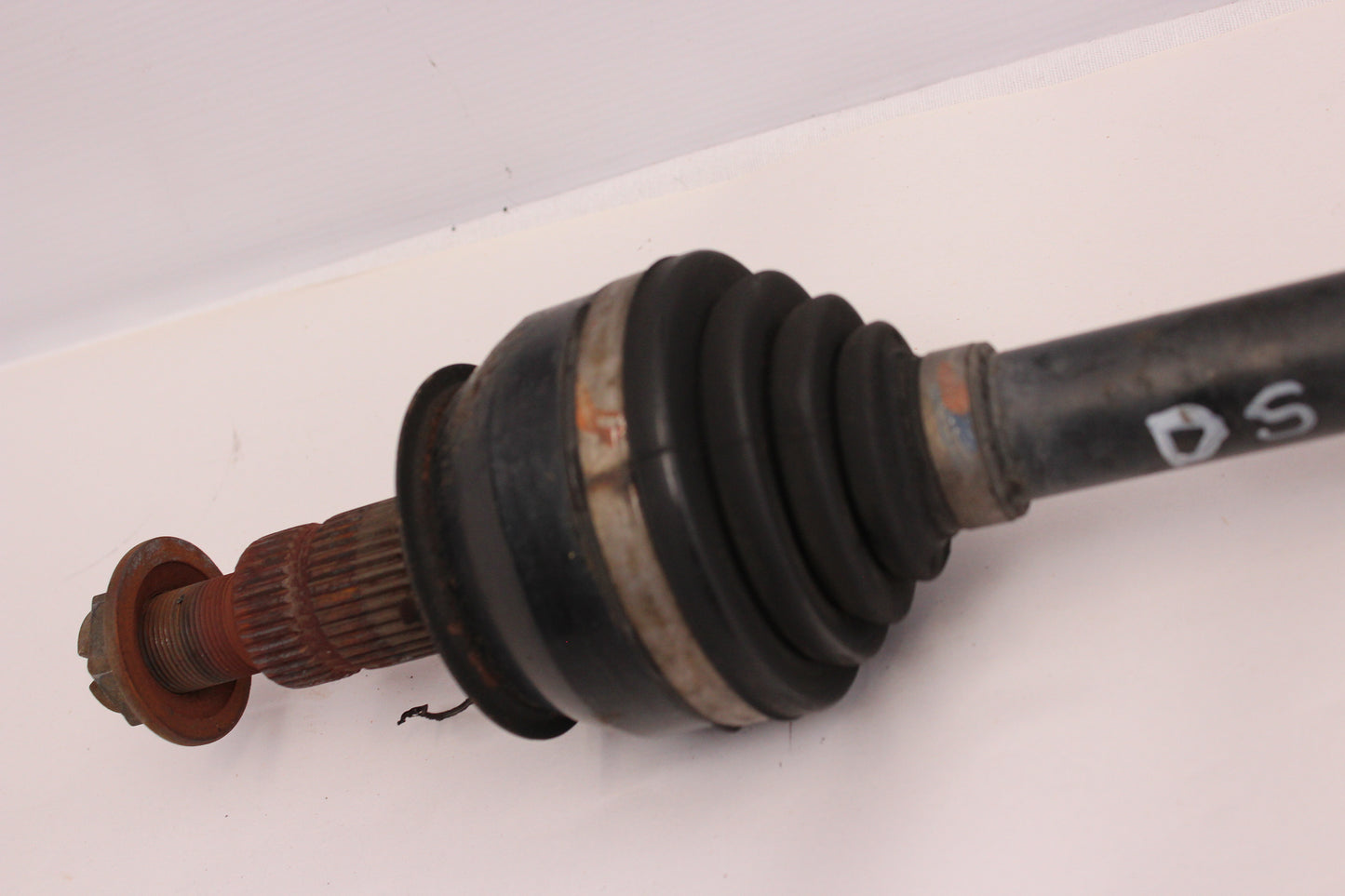 2010 Chevrolet Camaro SS LH Driver Rear Axle 92238377 OEM - Day's Parts Yard