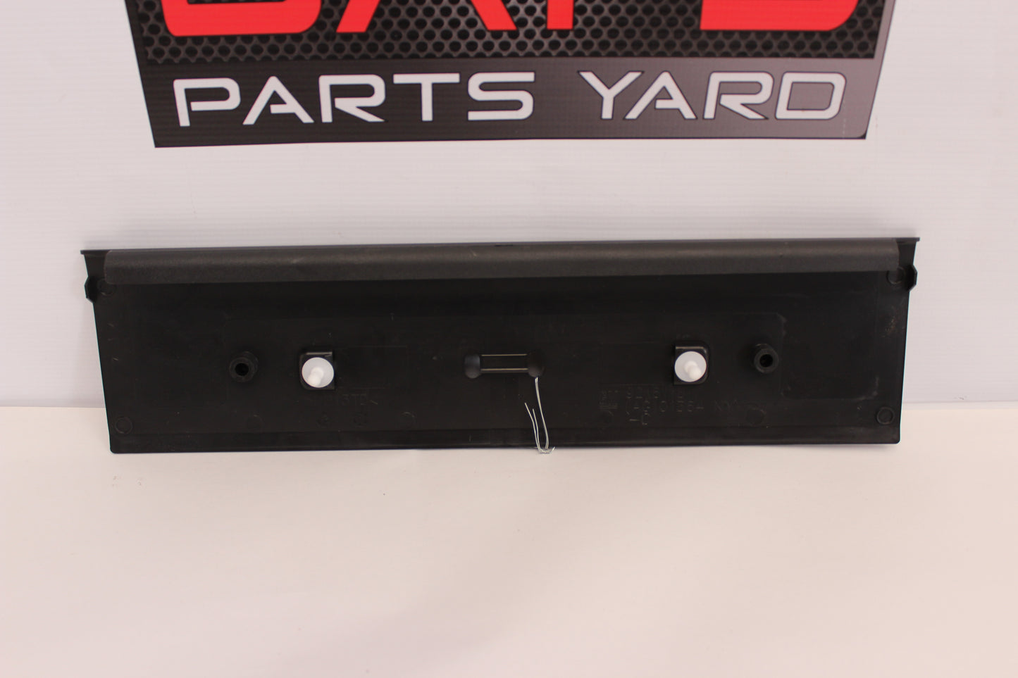 2017 Chevy SS Sedan Center Seat Cover Trim 92161181 OEM - Day's Parts Yard