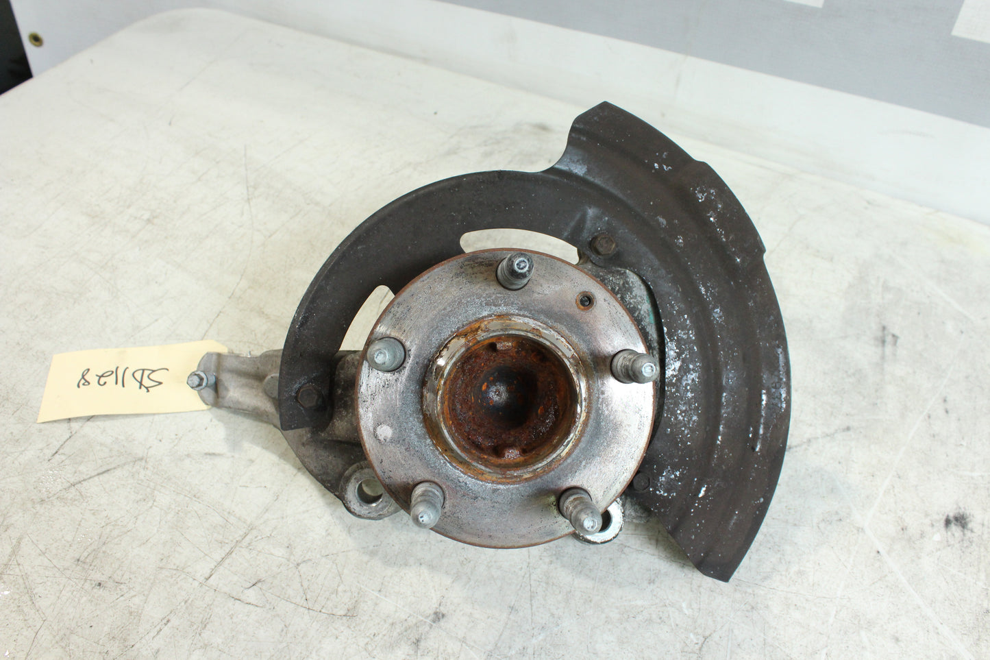 2015 Chevy SS Sedan Front RH Passenger Spindle Knuckle Hub OEM - Day's Parts Yard