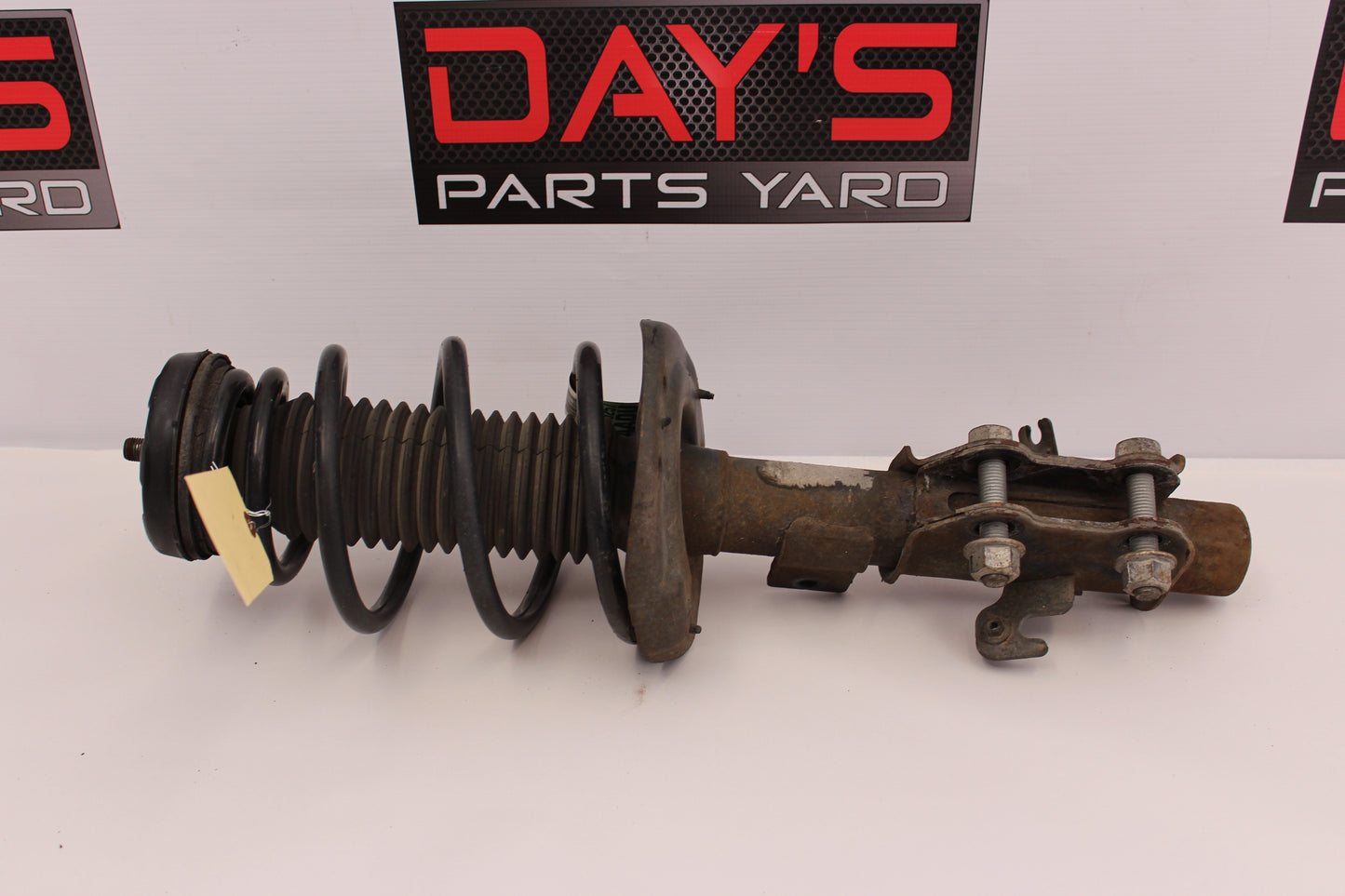 2010 Chevy Camaro SS RH Passenger Front Strut OEM - Day's Parts Yard