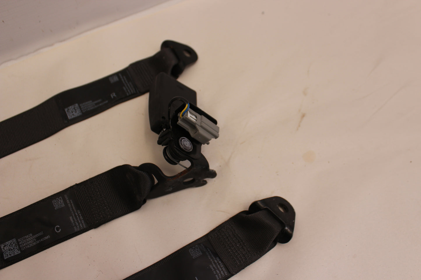 2015 Chevy SS Sedan Rear Seatbelt Seat Belt Retractor Set 92458008 92275628 92458009 OEM - Day's Parts Yard