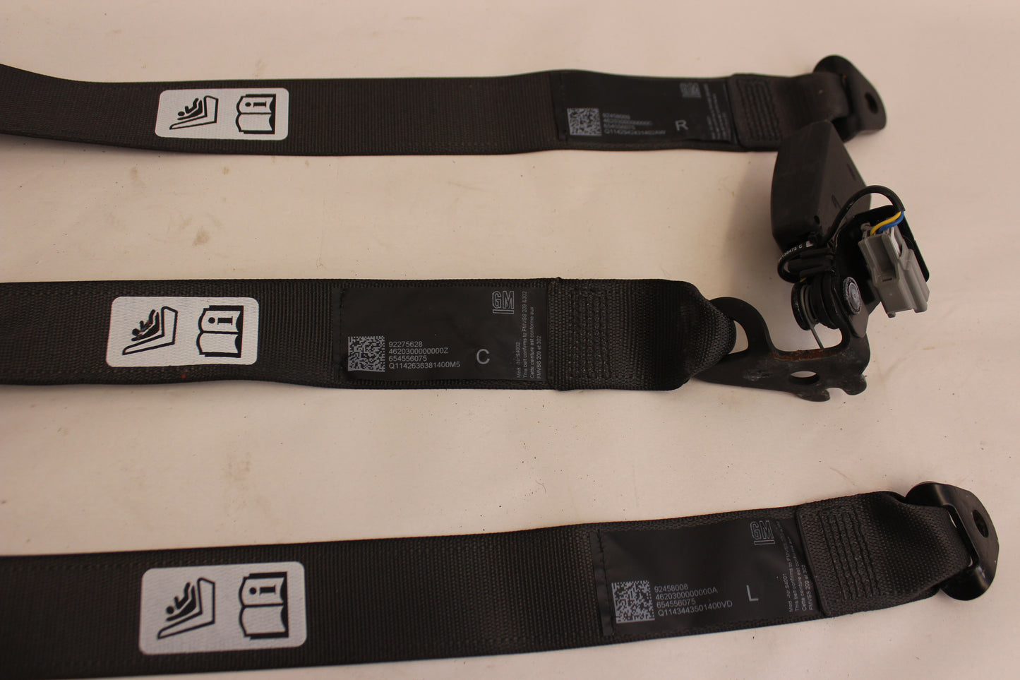 2015 Chevy SS Sedan Rear Seatbelt Seat Belt Retractor Set 92458008 92275628 92458009 OEM - Day's Parts Yard