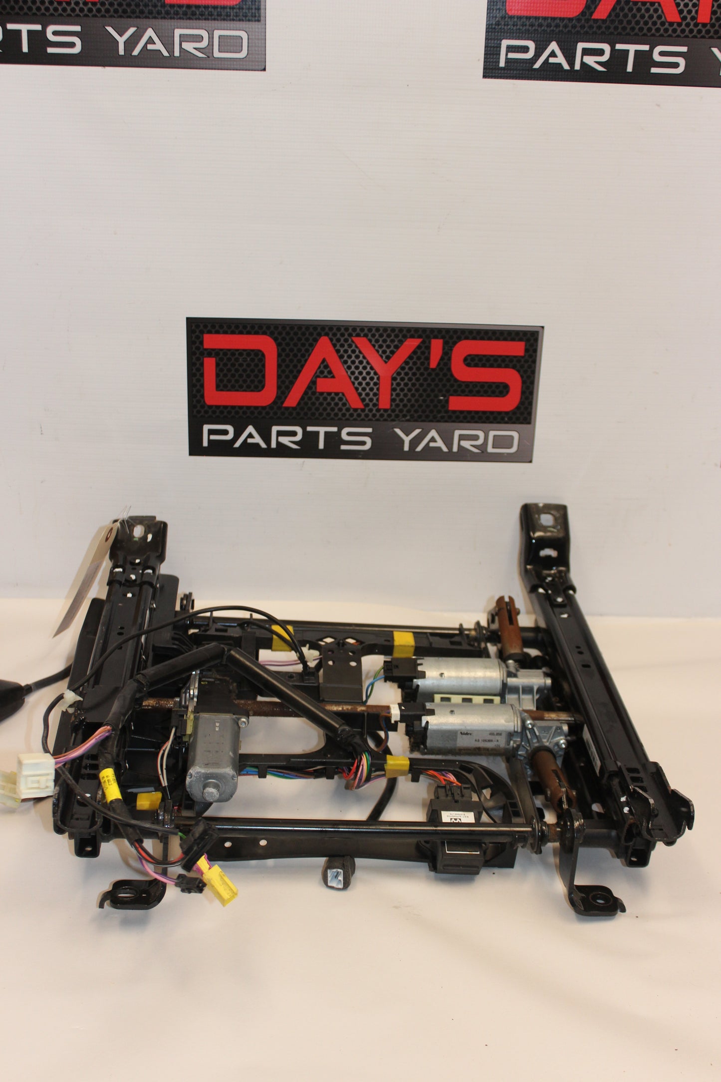 2009 Pontiac G8 GT Front LH Driver Seat Track Electric 81030023 OEM - Day's Parts Yard