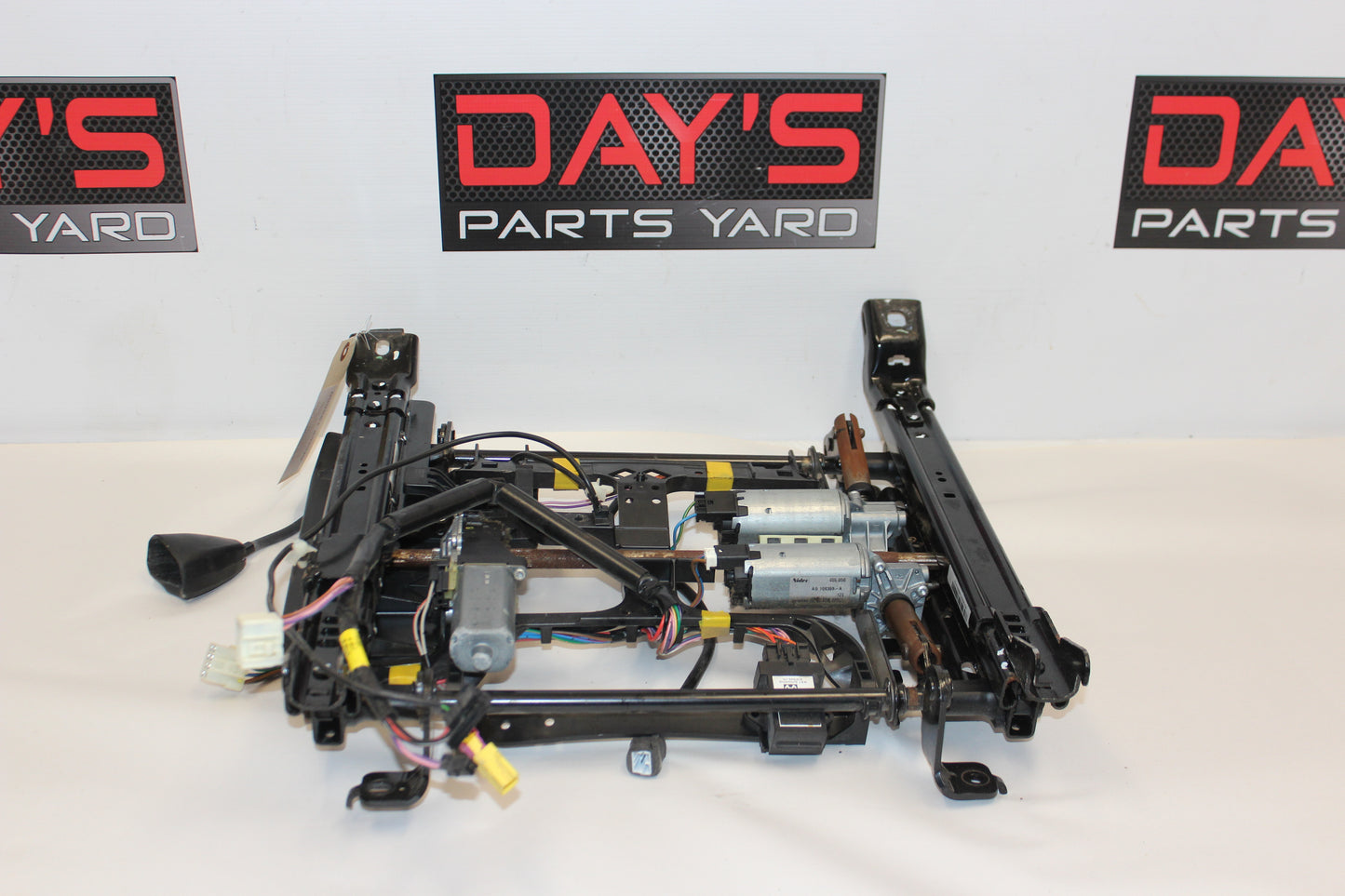 2009 Pontiac G8 GT Front LH Driver Seat Track Electric 81030023 OEM - Day's Parts Yard