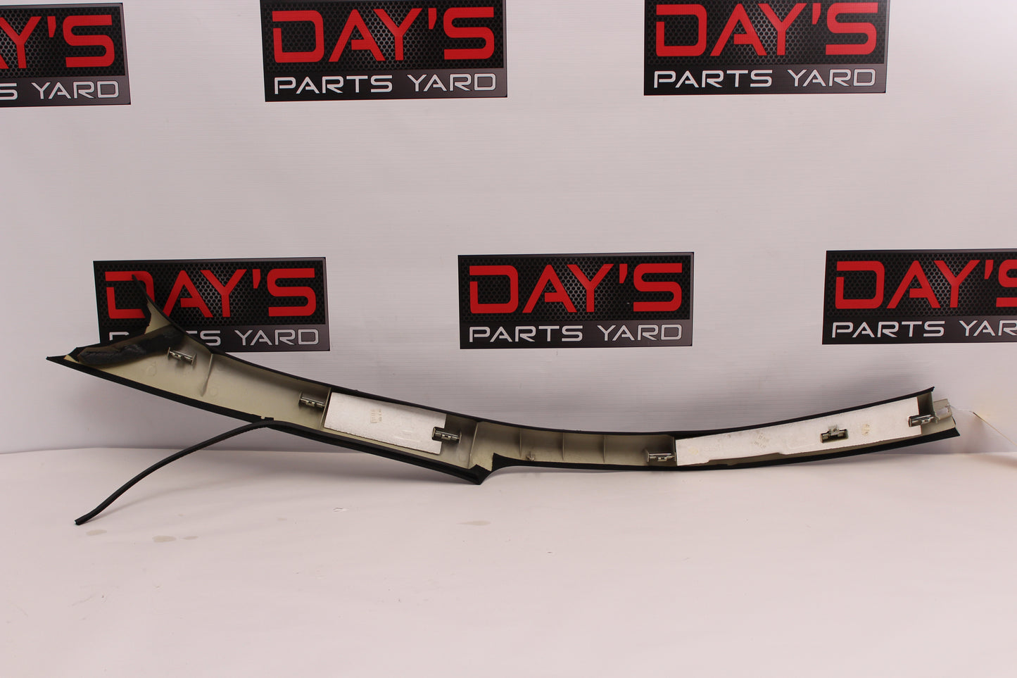 2006 Pontiac GTO RH Passenger A Pillar Trim Top Roof Cover 92123216 OEM - Day's Parts Yard