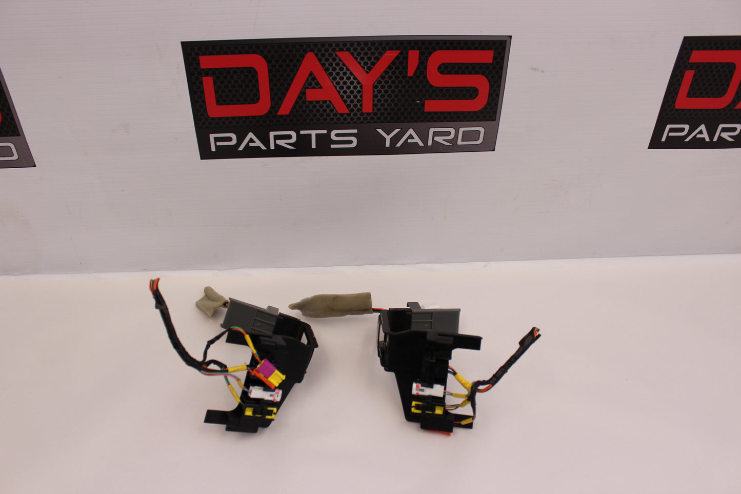 2008 Pontiac G8 GT Seat Pig Tails Wire Harness OEM - Day's Parts Yard