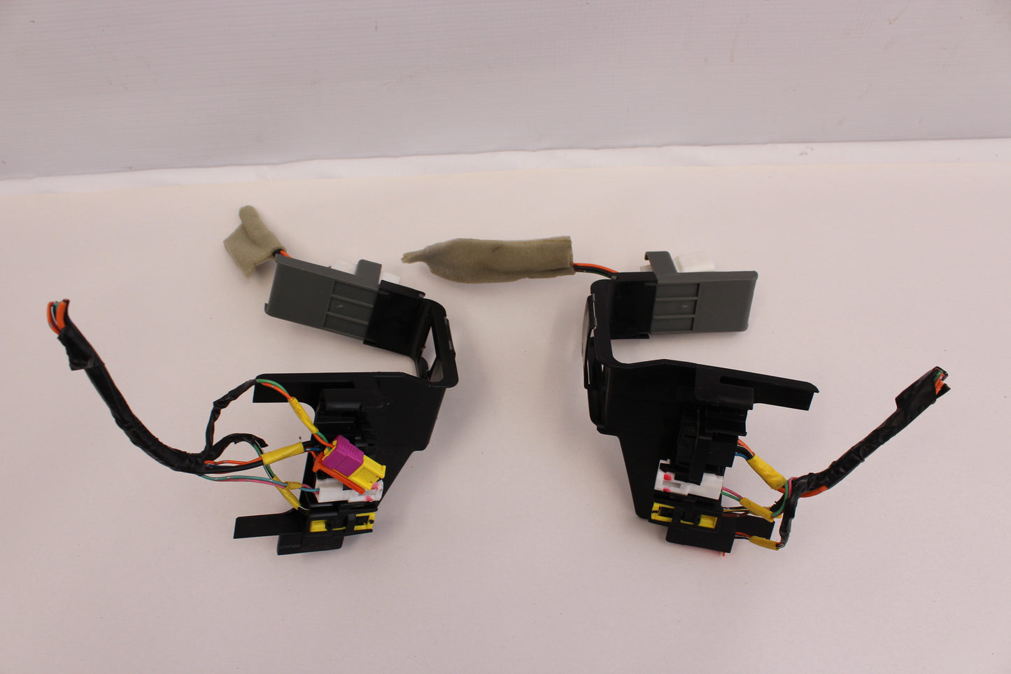 2008 Pontiac G8 GT Seat Pig Tails Wire Harness OEM - Day's Parts Yard