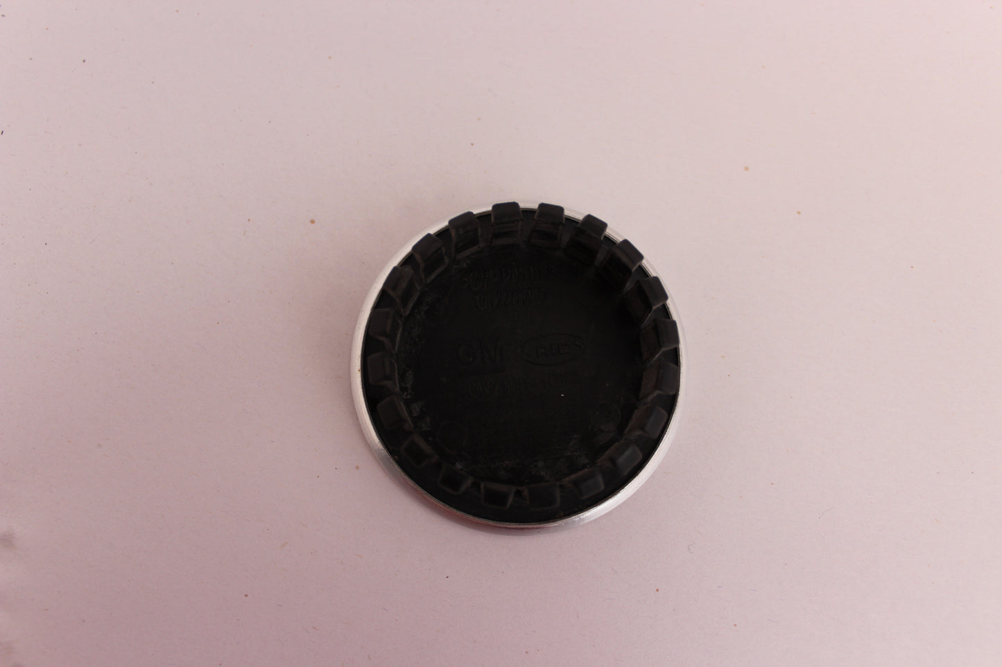 2010 Chevy Camaro SS Wheel Center Cap 22775905 OEM - Day's Parts Yard