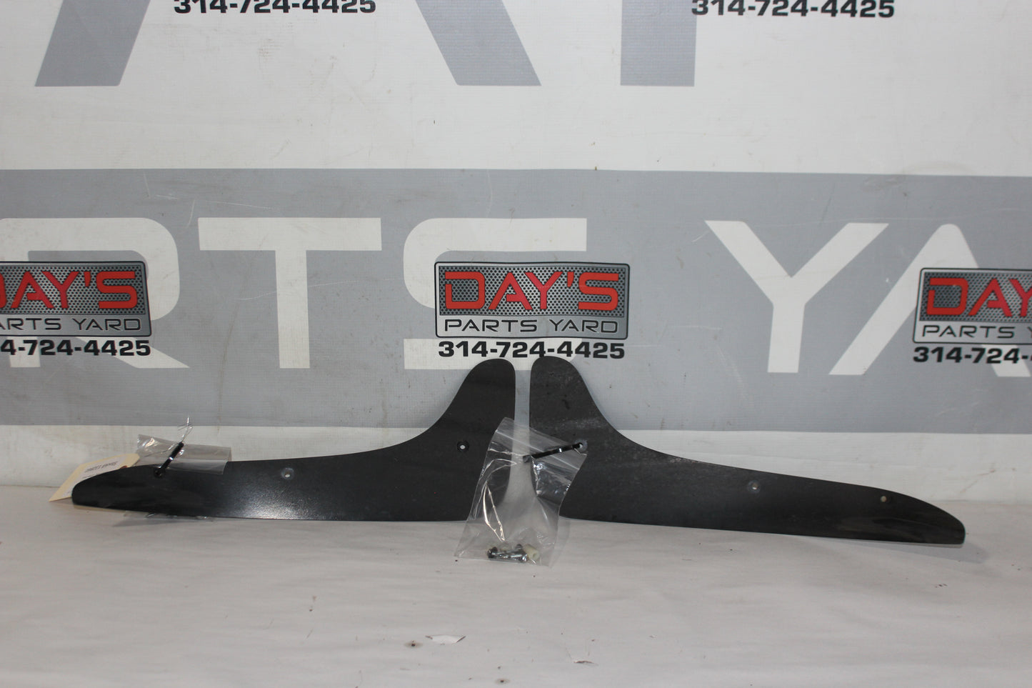 2016 Chevrolet Camaro SS RH & LH Trim Aftermarket Side Skirts - Day's Parts Yard