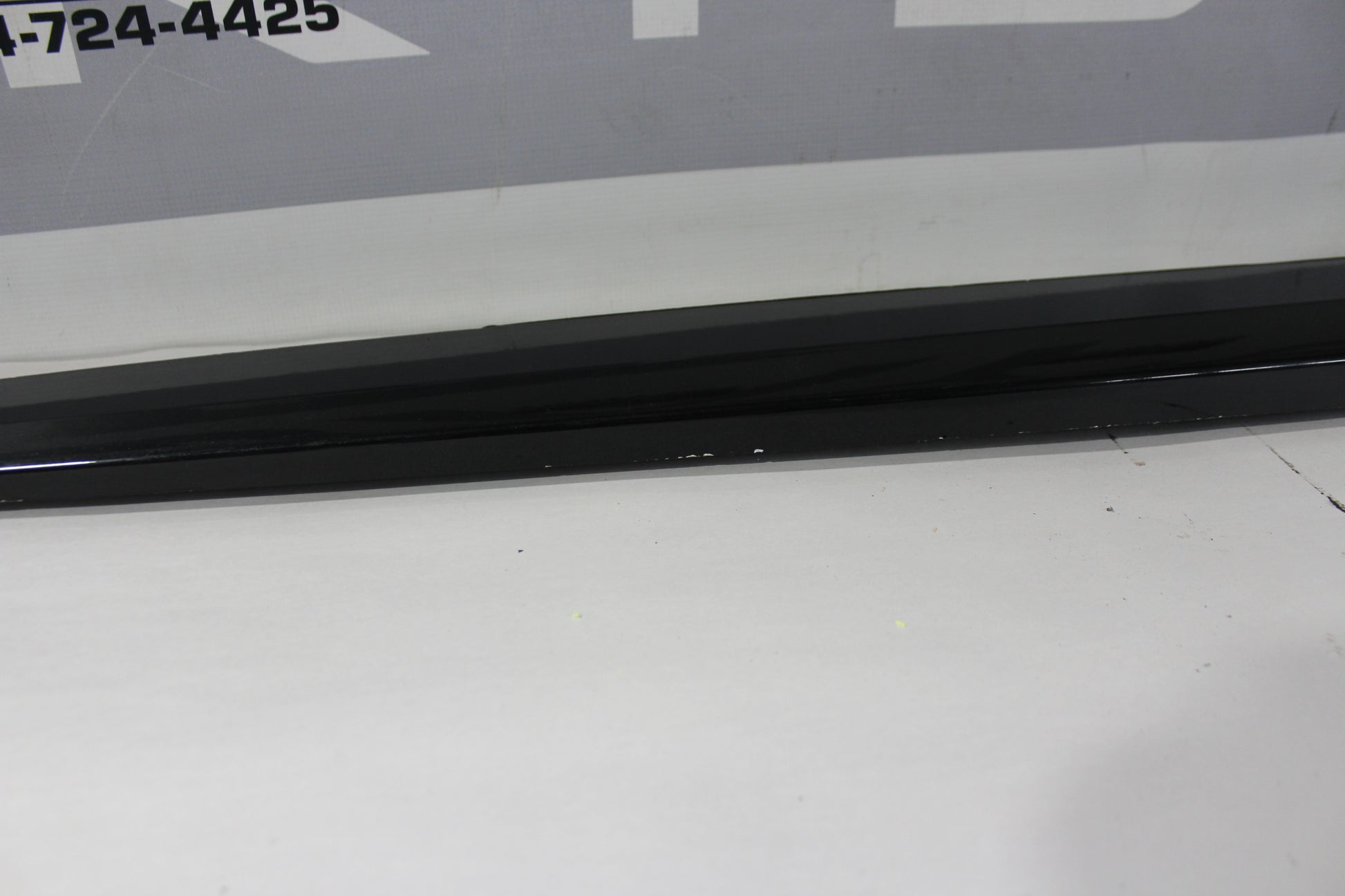 2017 Chevy Corvette Grand Sport 2LT LH Driver Rocker Molding Panel Trim 84113133 OEM - Day's Parts Yard