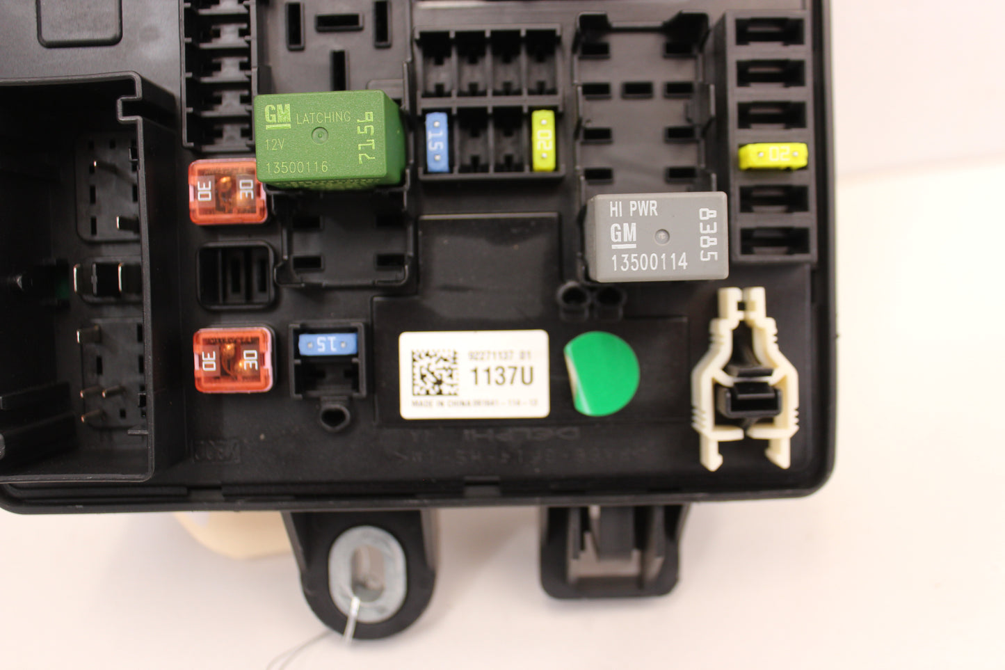2014 Chevrolet SS Sedan Rear Fuse Box Relay OEM - Day's Parts Yard