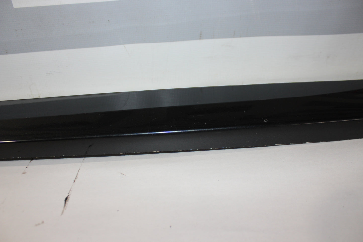 2017 Chevy Corvette Grand Sport 2LT LH Driver Rocker Molding Panel Trim 84113133 OEM - Day's Parts Yard