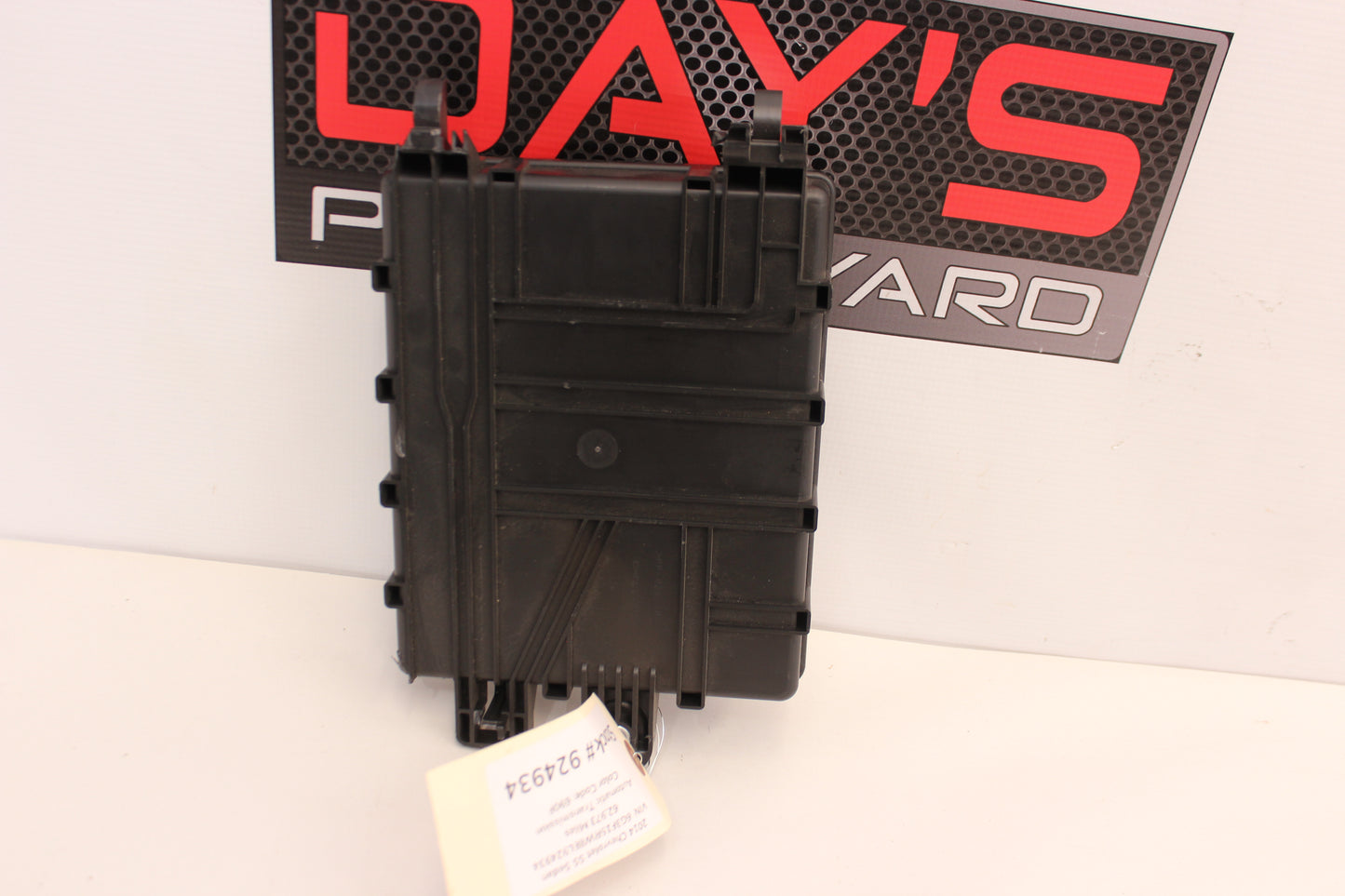 2014 Chevrolet SS Sedan Rear Fuse Box Relay OEM - Day's Parts Yard