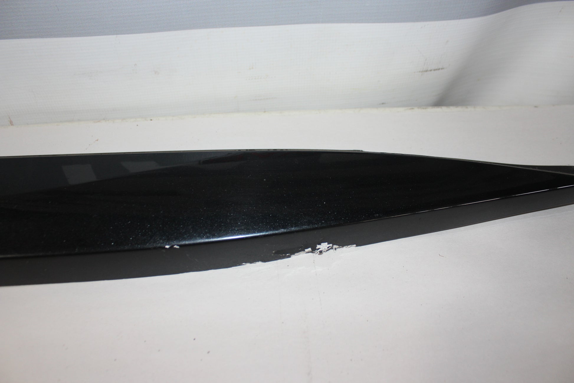 2017 Chevy Corvette Grand Sport 2LT LH Driver Rocker Molding Panel Trim 84113133 OEM - Day's Parts Yard