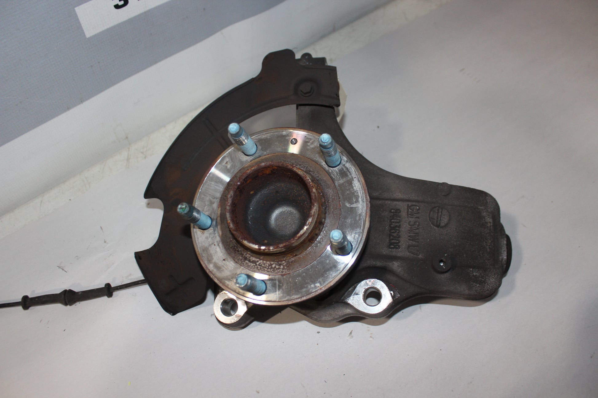 2017 Chevy Corvette Grand Sport 2LT Front LH Driver Spindle Hub OEM - Day's Parts Yard