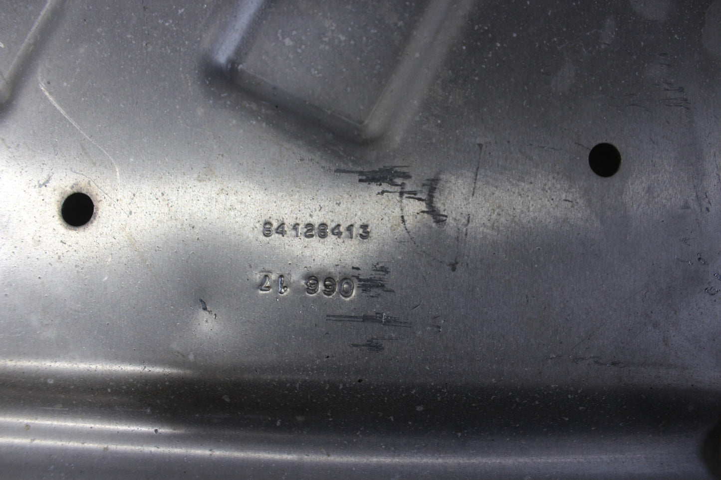 2017 Chevy Corvette Grand Sport 2LT Fuel Gas Tank Heat Skid Plate Shield 84128411 84128413 OEM - Day's Parts Yard