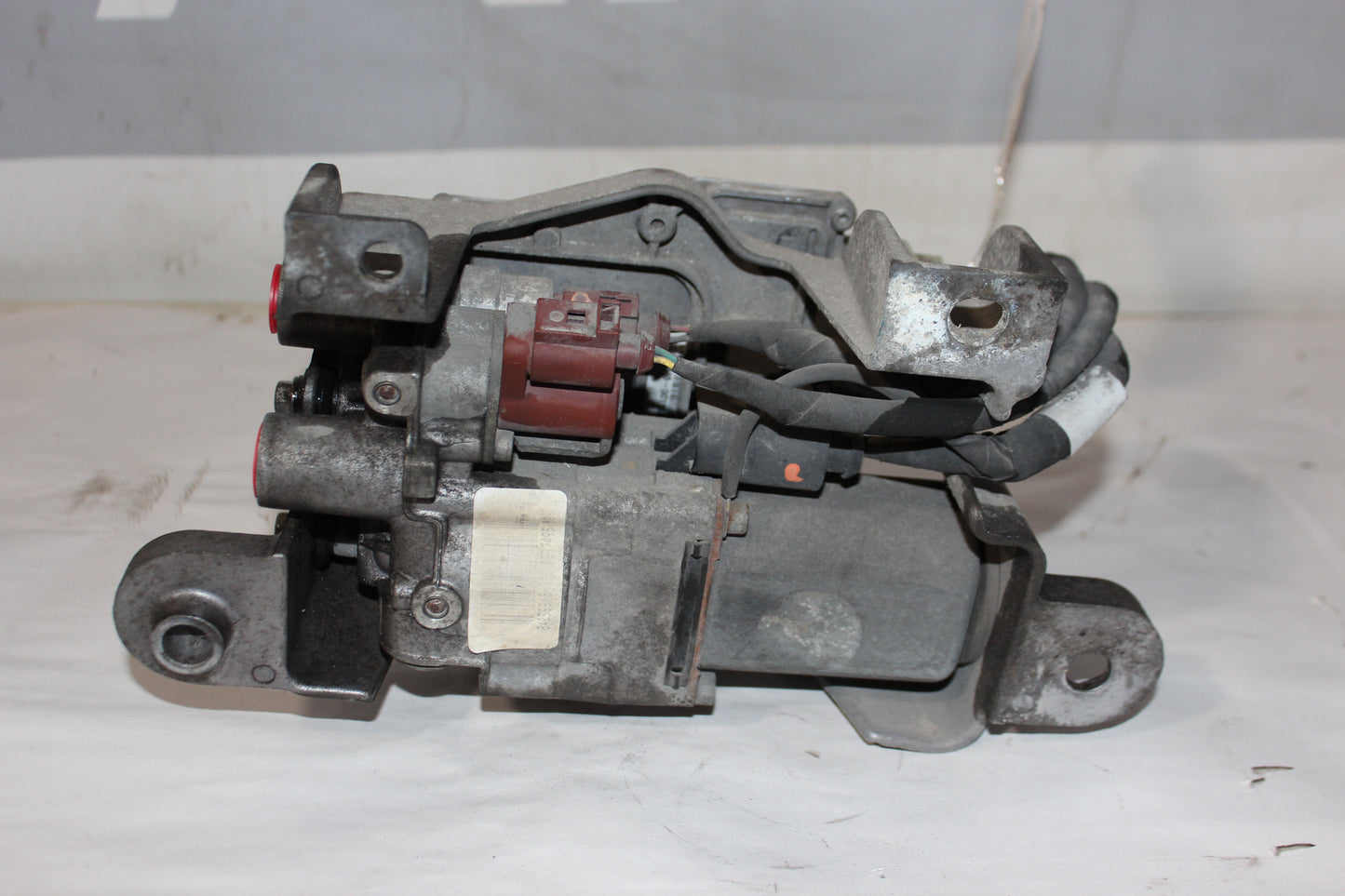 2017 Chevy Camaro SS 1LE Rear Differential Actuator Module OEM - Day's Parts Yard