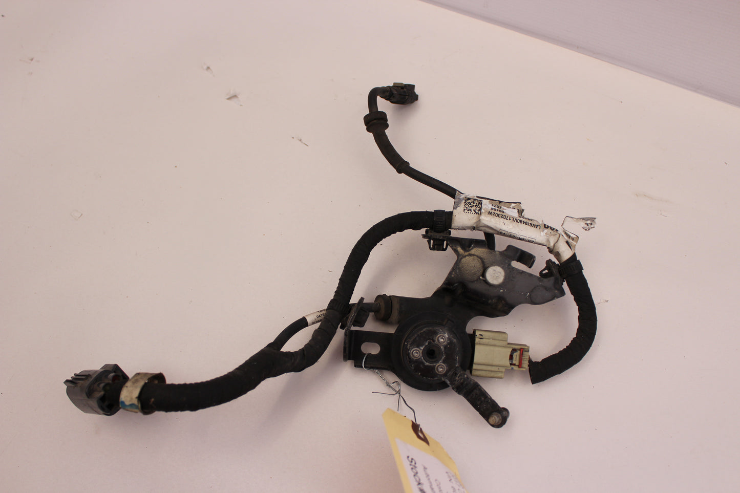 2017 Chevy SS Sedan Front RH & LH Suspension Ride Control Sensors 92279489 92279490 OEM - Day's Parts Yard