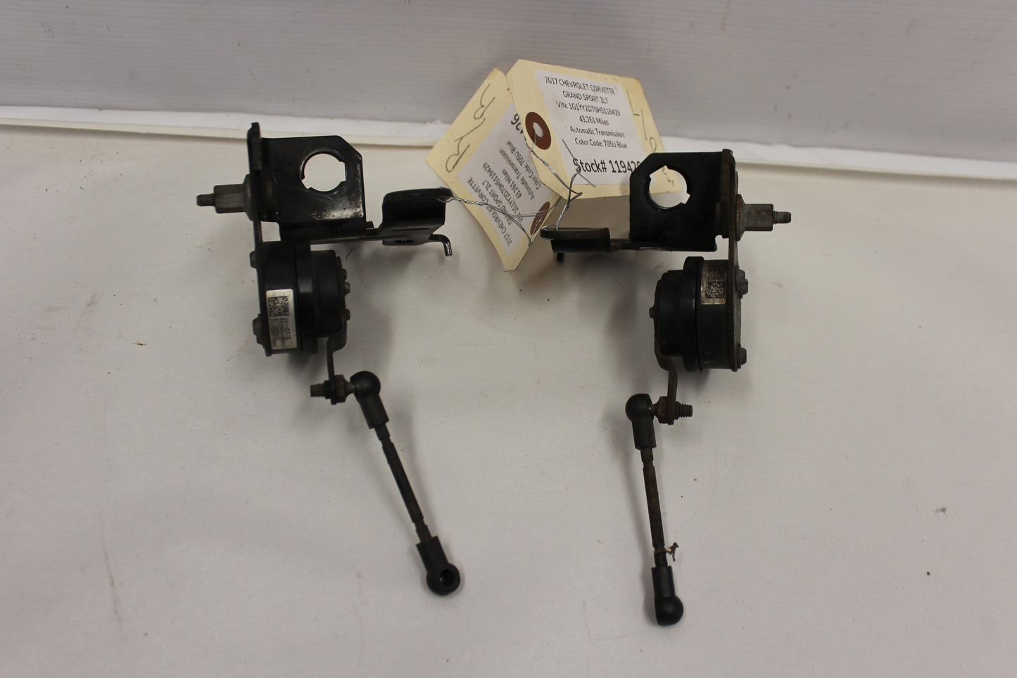 2017 Chevy Corvette Grand Sport 2LT Rear Suspension Sensor Set 23110569 23110570 OEM - Day's Parts Yard