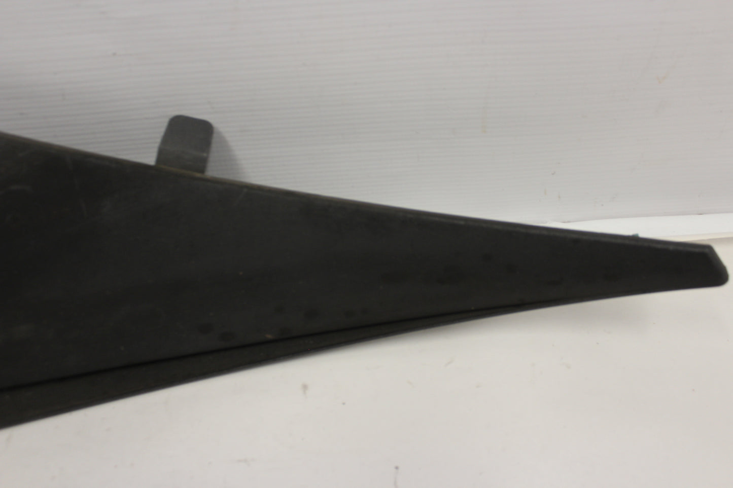 2017 Chevy Corvette Grand Sport 2LT LH Driver Front Wheel Opening Molding 22935637 OEM - Day's Parts Yard