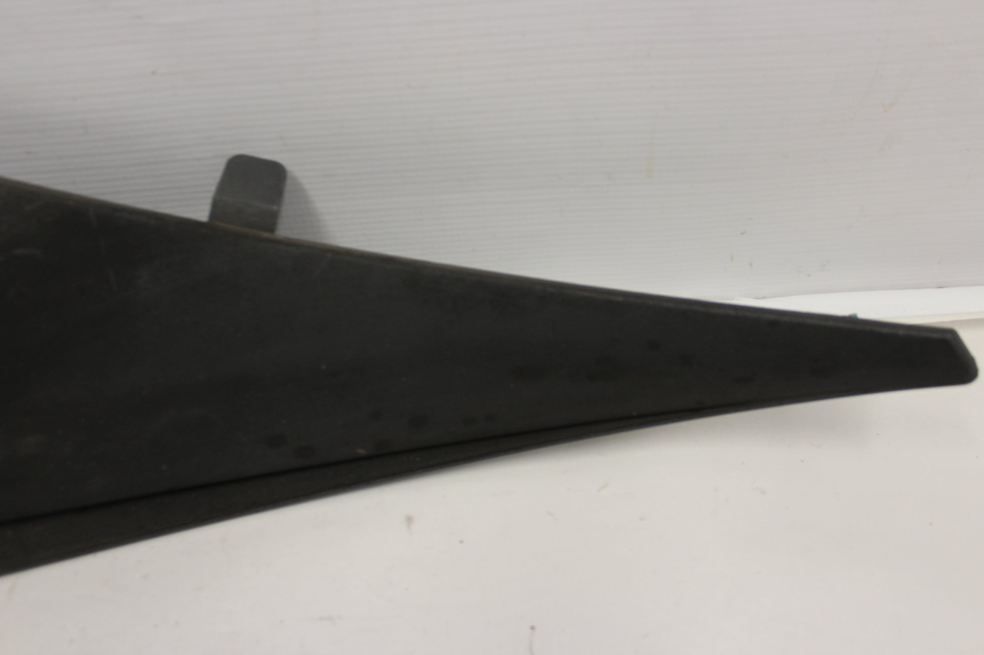 2017 Chevy Corvette Grand Sport 2LT LH Driver Front Wheel Opening Molding 22935637 OEM - Day's Parts Yard