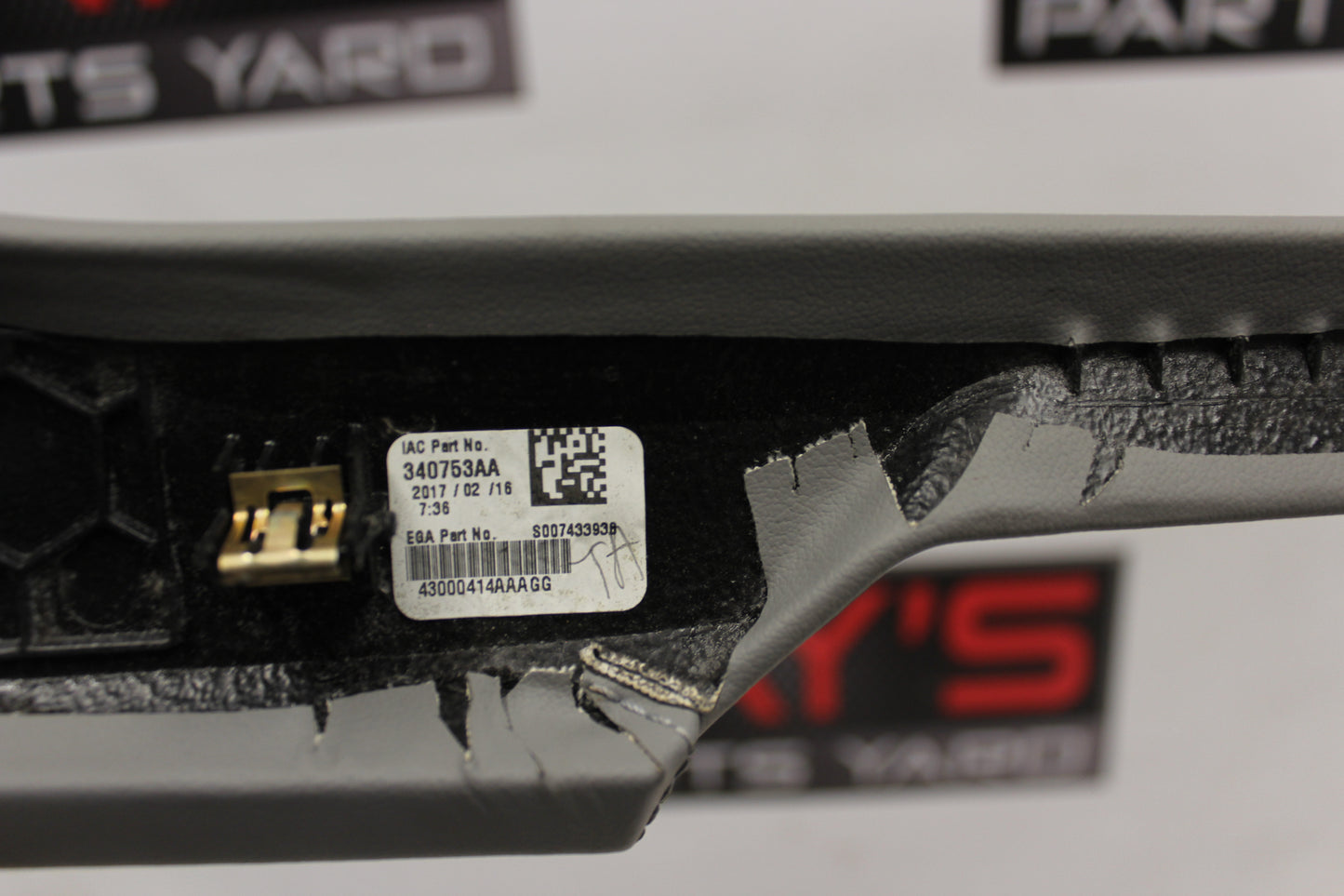 2017 Chevy Corvette Grand Sport 2LT Dash Trim 340753AA OEM - Day's Parts Yard