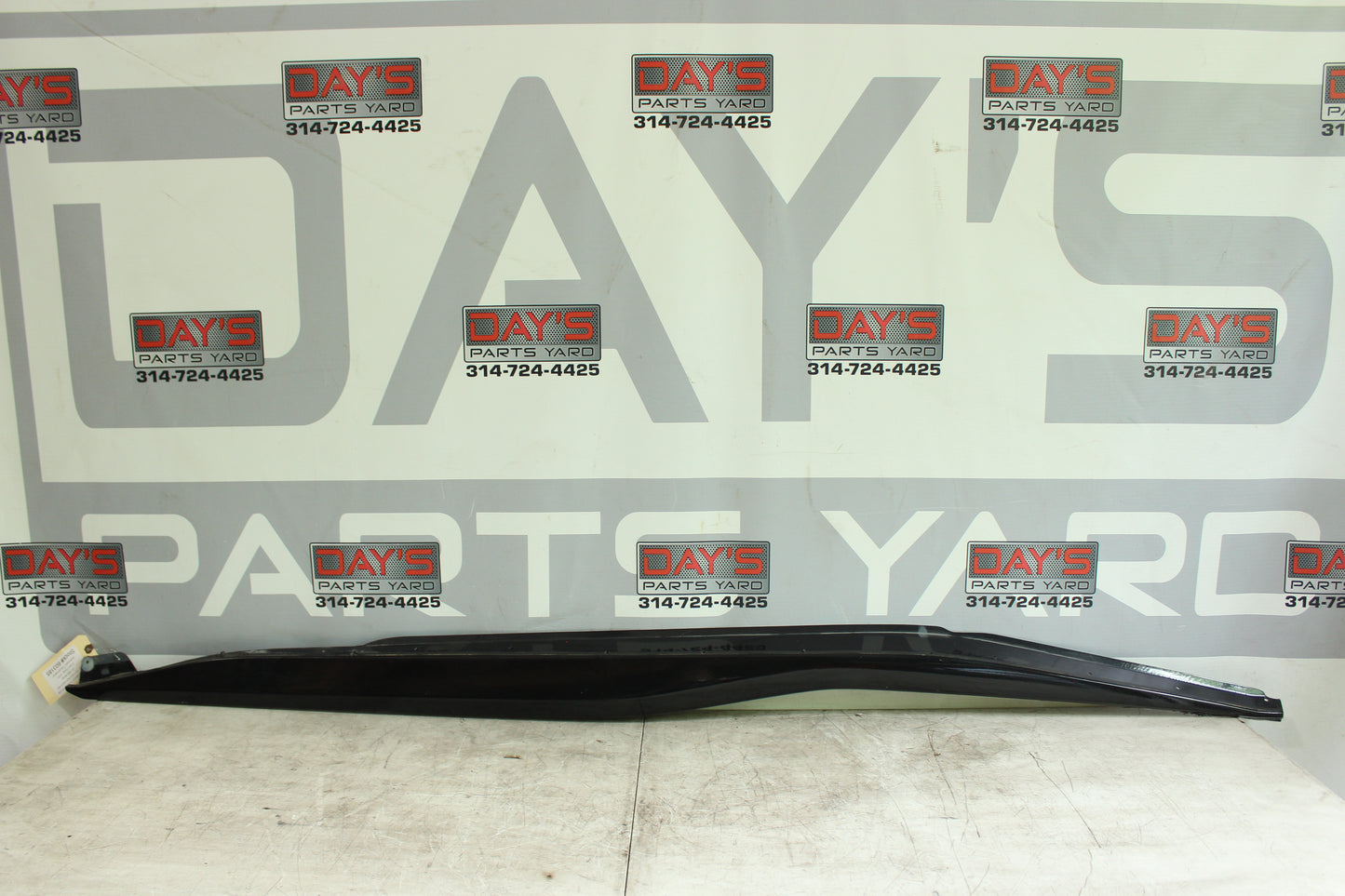2015 Chevy Corvette LH Driver Rocker Molding Trim Carbon Flash OEM - Day's Parts Yard