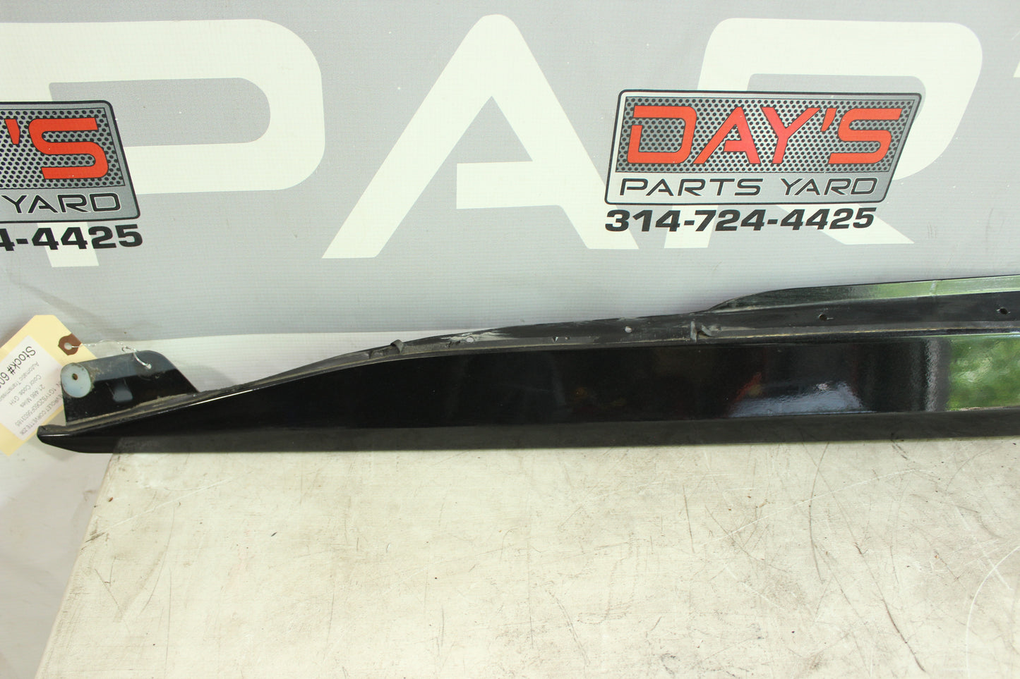 2015 Chevy Corvette LH Driver Rocker Molding Trim Carbon Flash OEM - Day's Parts Yard