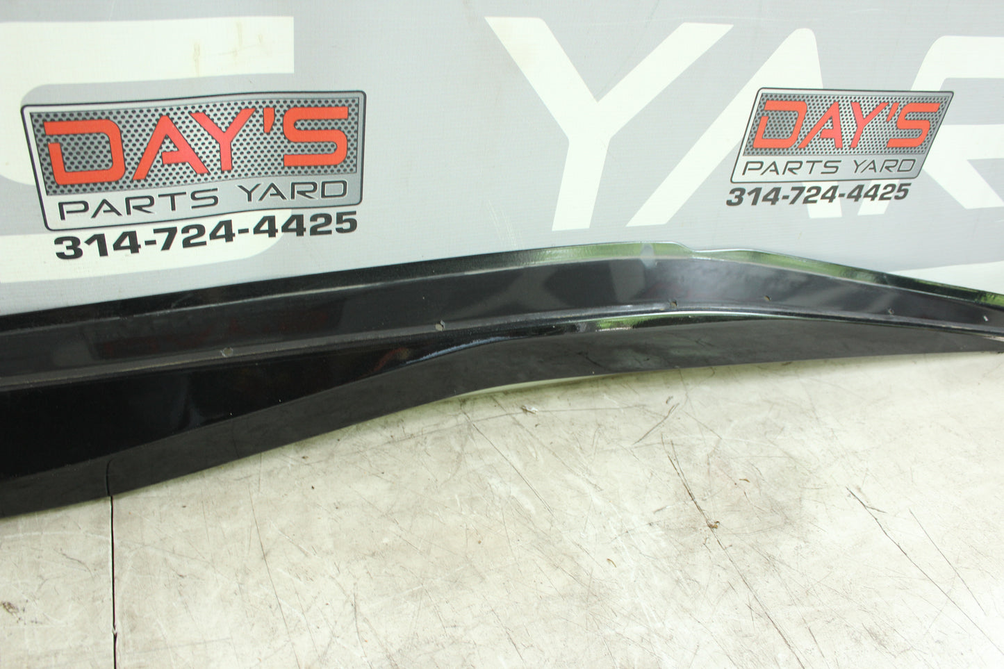 2015 Chevy Corvette LH Driver Rocker Molding Trim Carbon Flash OEM - Day's Parts Yard