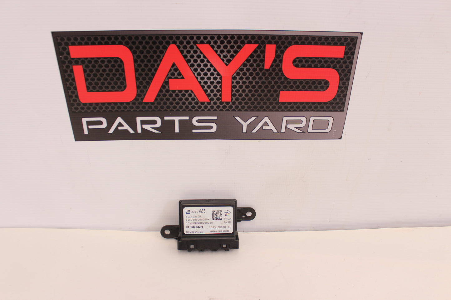 2014 Chevy SS Sedan Parking Aid Module 23164658 OEM - Day's Parts Yard