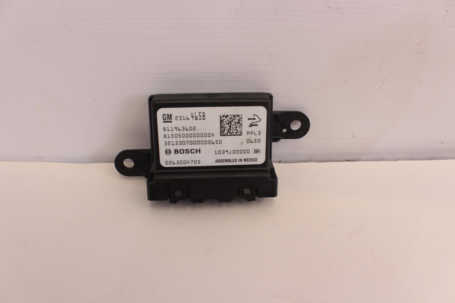 2014 Chevy SS Sedan Parking Aid Module 23164658 OEM - Day's Parts Yard