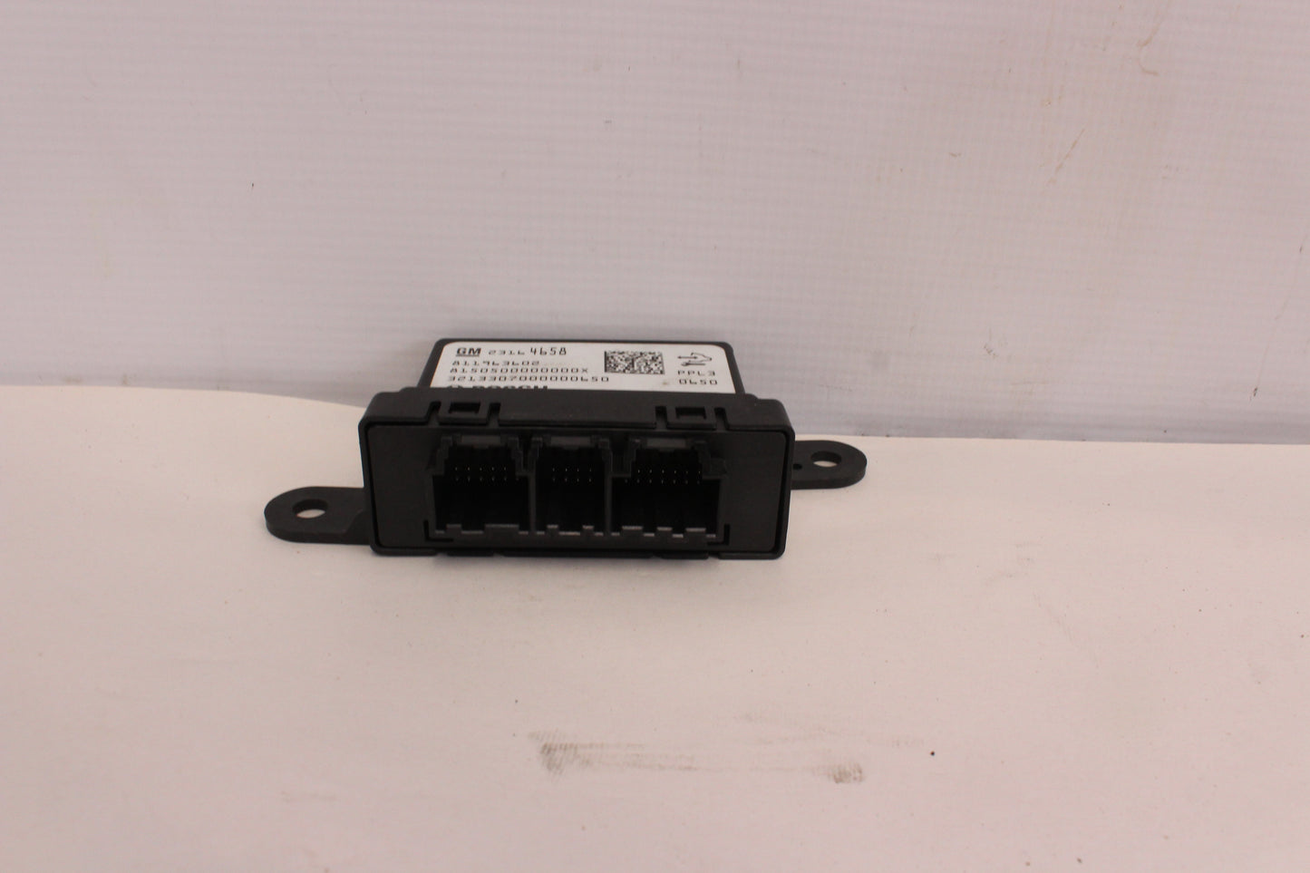 2014 Chevy SS Sedan Parking Aid Module 23164658 OEM - Day's Parts Yard