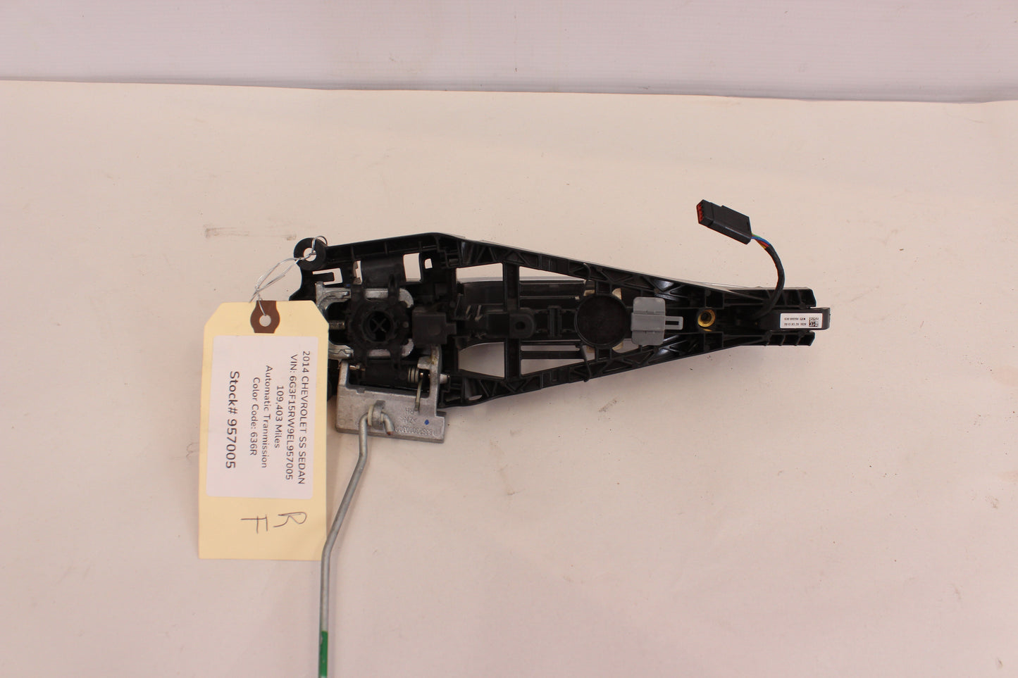 2014 Chevy SS Sedan Complete Front RH Passenger Exterior Door Handle OEM - Day's Parts Yard